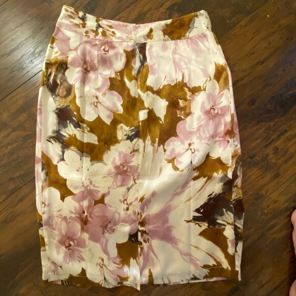 Spiegel 100% Silk Floral Blouse & Skirt Set – Size 10 Top / 6 Skirt - Picture 14 of 16